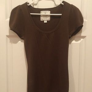 Small sweater material short sleeve shirt